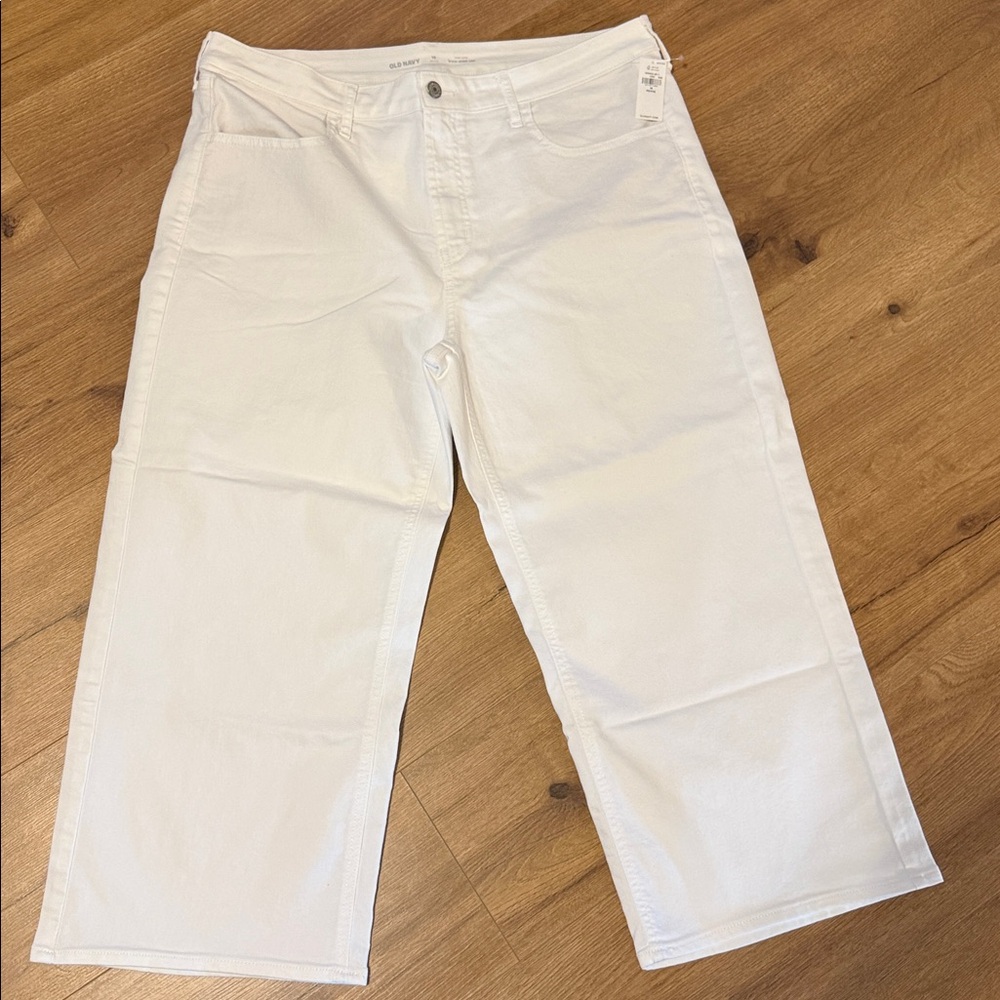 Old Navy Bright White Wide Leg Crop Jeans
